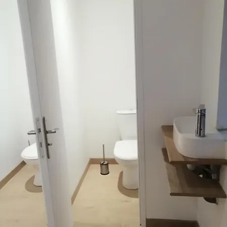 Maison Bourgeoise Avec Grande Salle De Mariage *