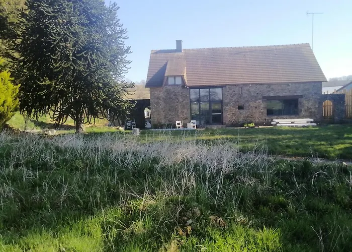 Maison Bourgeoise Avec Grande Salle D'accueil *